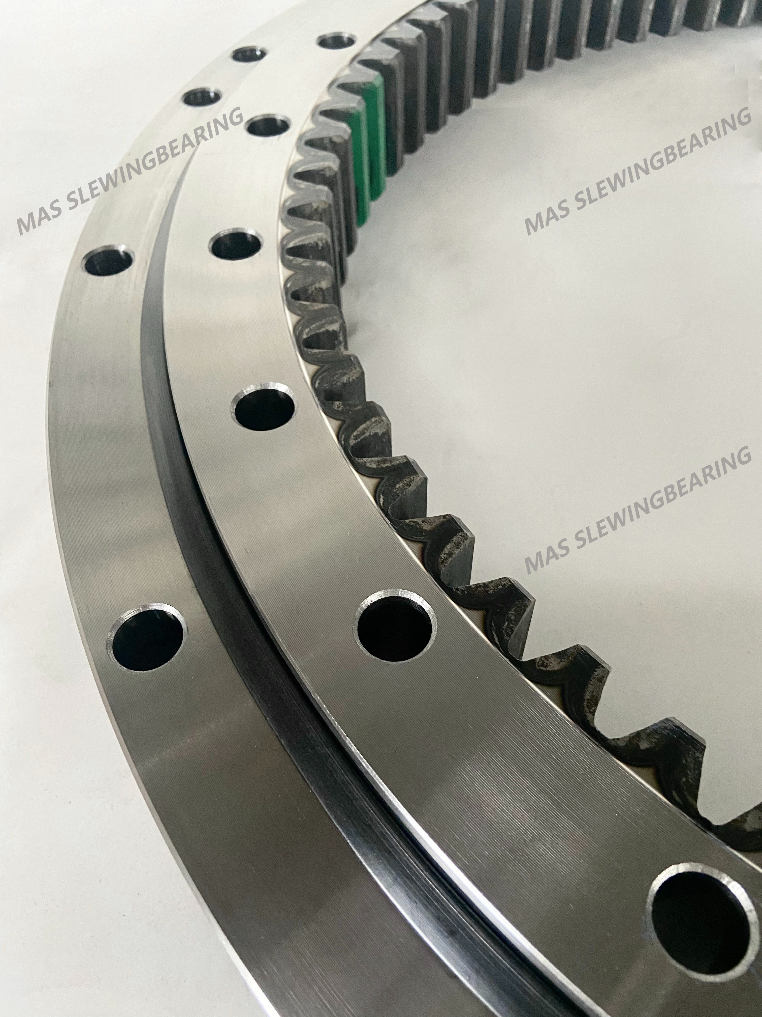 KOMATSU PC300-5 SLEWING BEARING